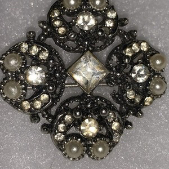 Vintage Silver Tone Maltese Cross Pendant Pin Brooch 1950 one owner authentic - Picture 7 of 16